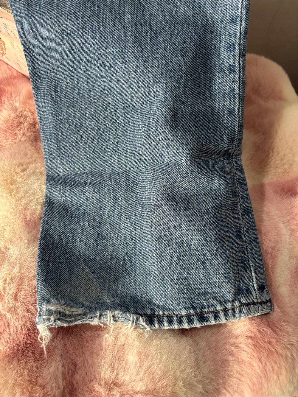 Men’s Levi 501 Medium Wash Straight Leg Button Fly Jeans, Size 33x32 - Picture 5 of 9